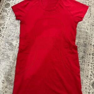 Red lululemon swiftly tech